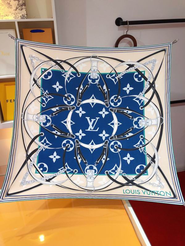 LV silk scarf 90X90cm E35 (2)